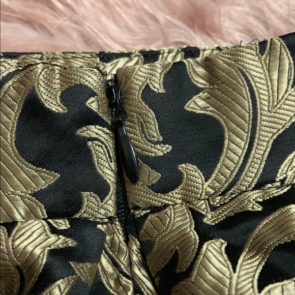 🔥 Buffalo gold paisley skirt - Picture 3 of 3